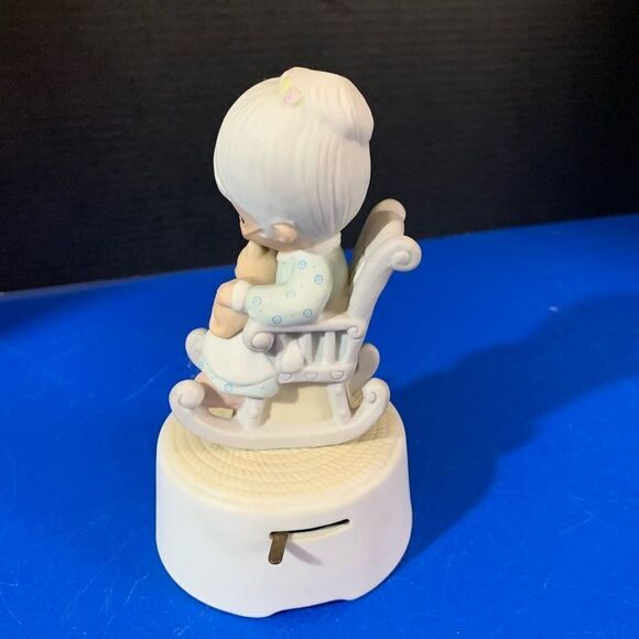 Precious Moments The Purr fect Grandma Music Box - Picture 2 of 5